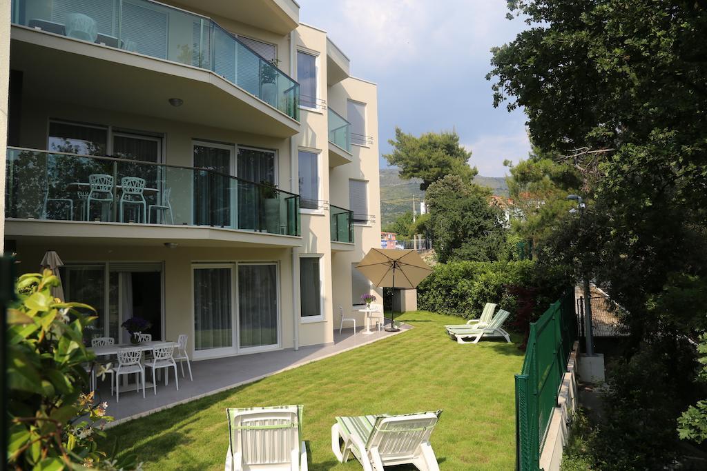 Beach Apartments Dumičić Podstrana Exterior foto