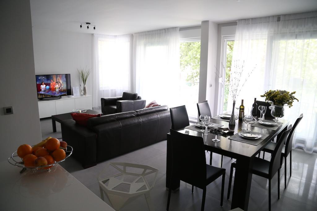 Beach Apartments Dumičić Podstrana Exterior foto