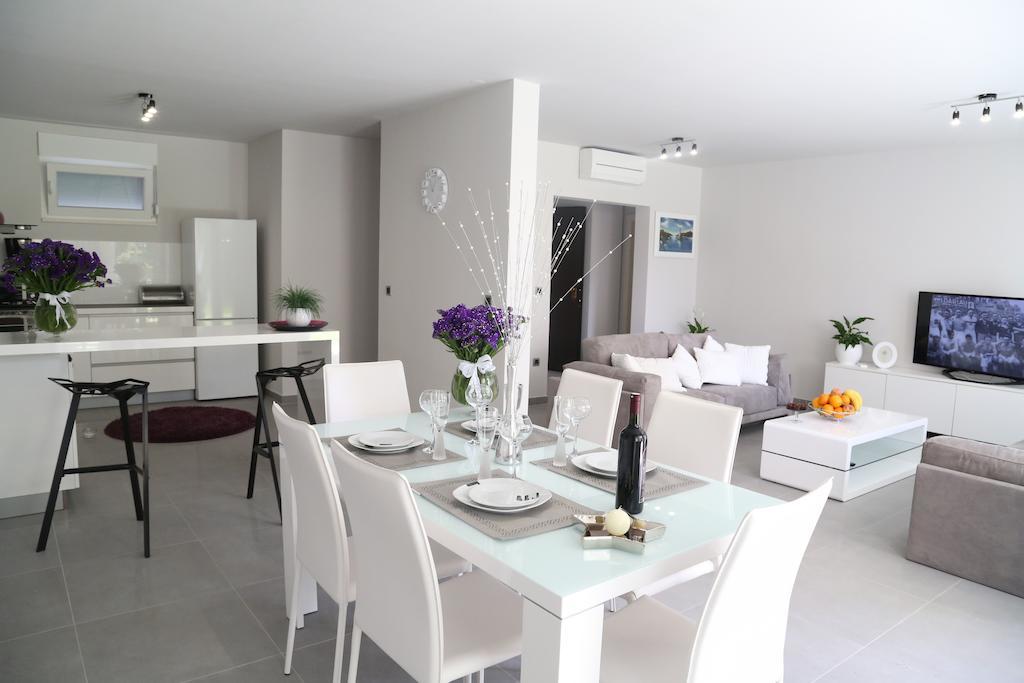 Beach Apartments Dumičić Podstrana Zimmer foto