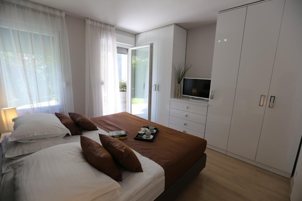 Beach Apartments Dumičić Podstrana Exterior foto
